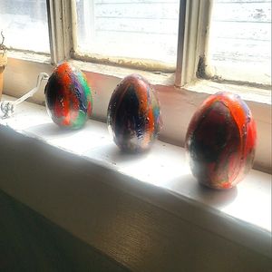 Resin Drip art 3 piece eggs( Home Decor